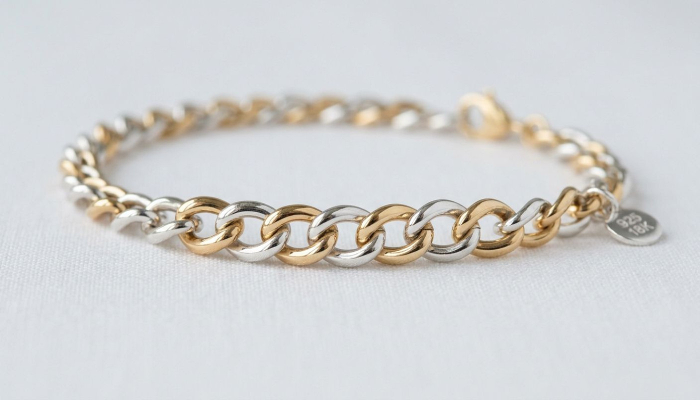 Méthodes efficaces pour maintenir la brillance de vos bijoux rigides